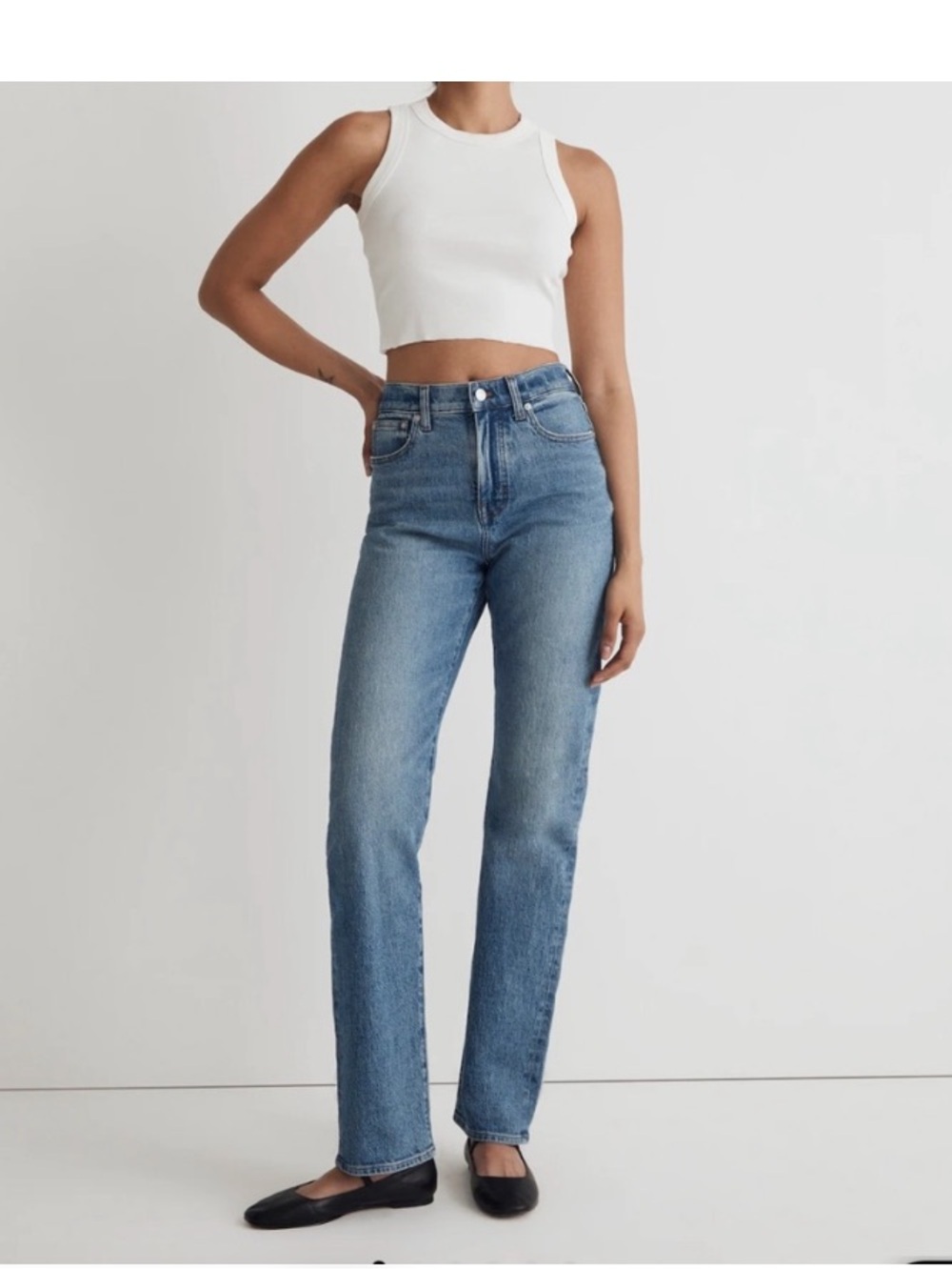 Madewell 90s Straight Leg Jeans in Medium Blue Wash